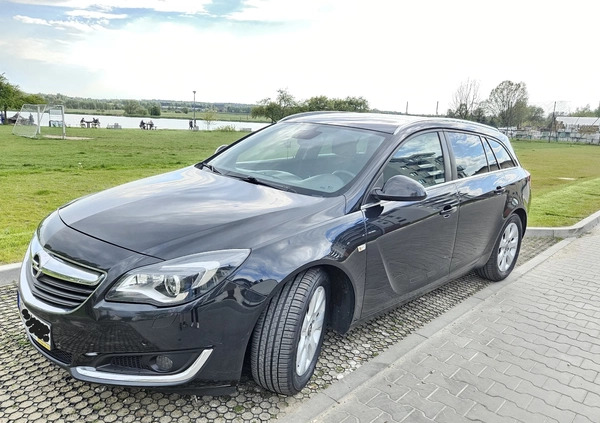 Opel Insignia cena 42000 przebieg: 221000, rok produkcji 2016 z Siedlce małe 407